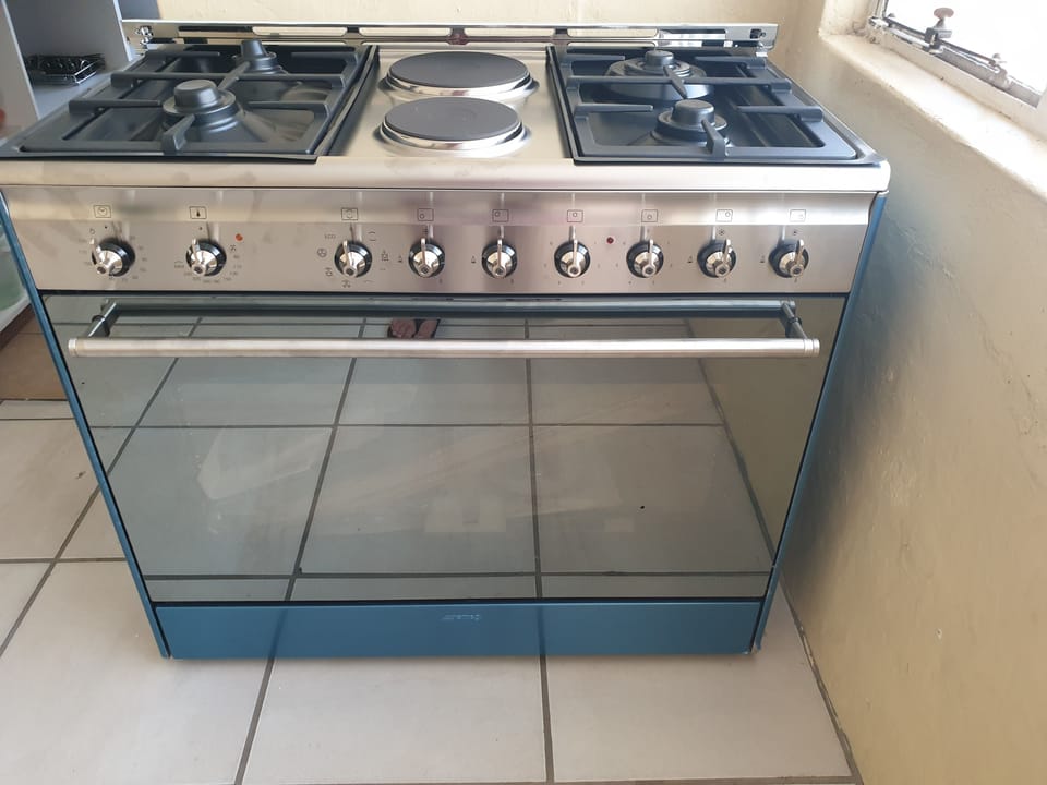 Fridge, microwave, stovetop, electric kettle