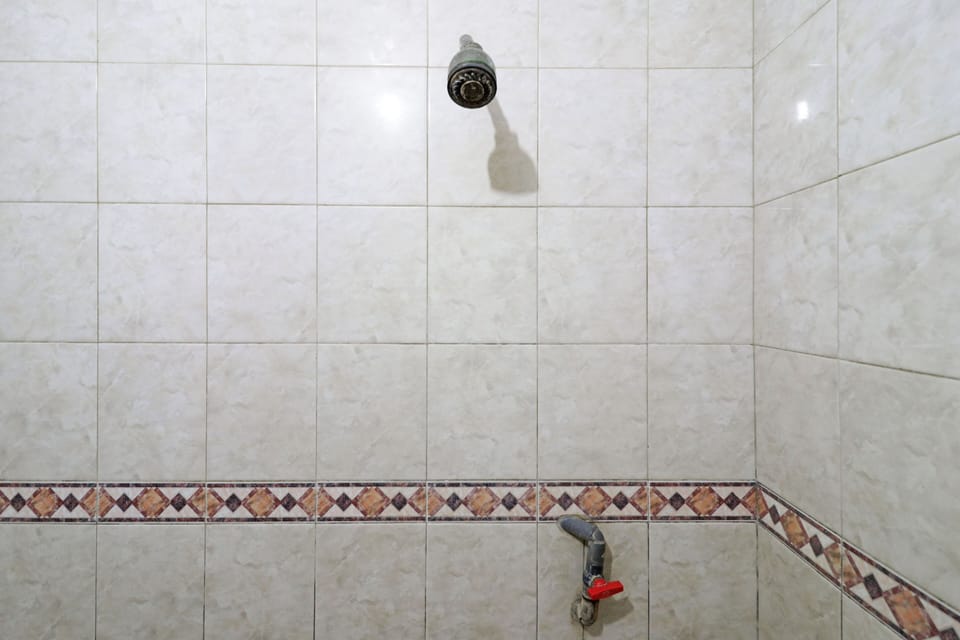 Superior Room | Bathroom shower