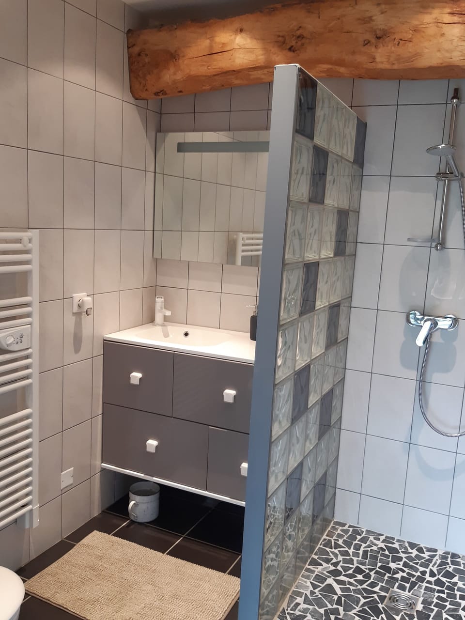 Suite, 2 Bedrooms, Garden View | Bathroom | Shower, hair dryer, towels, toilet paper