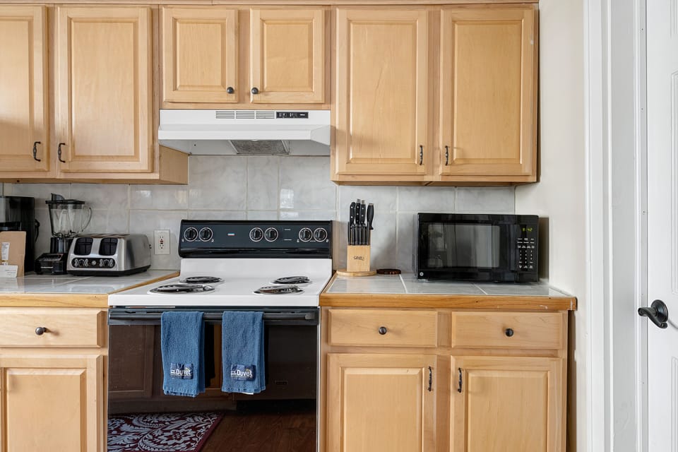 Fully Stocked Kitchen