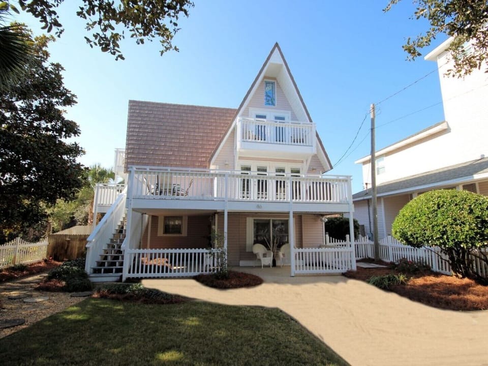 Wrap around porch with multiple access to the house 