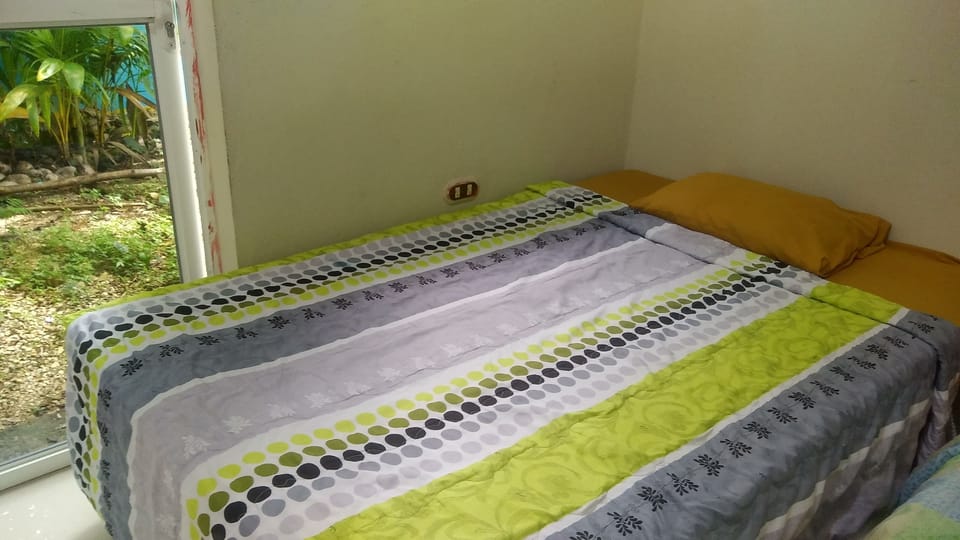 Standard Twin Room | Blackout drapes, bed sheets