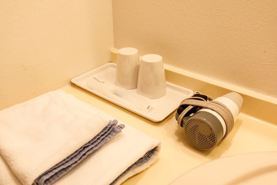 Standard Twin Room, Non Smoking | Free WiFi, bed sheets