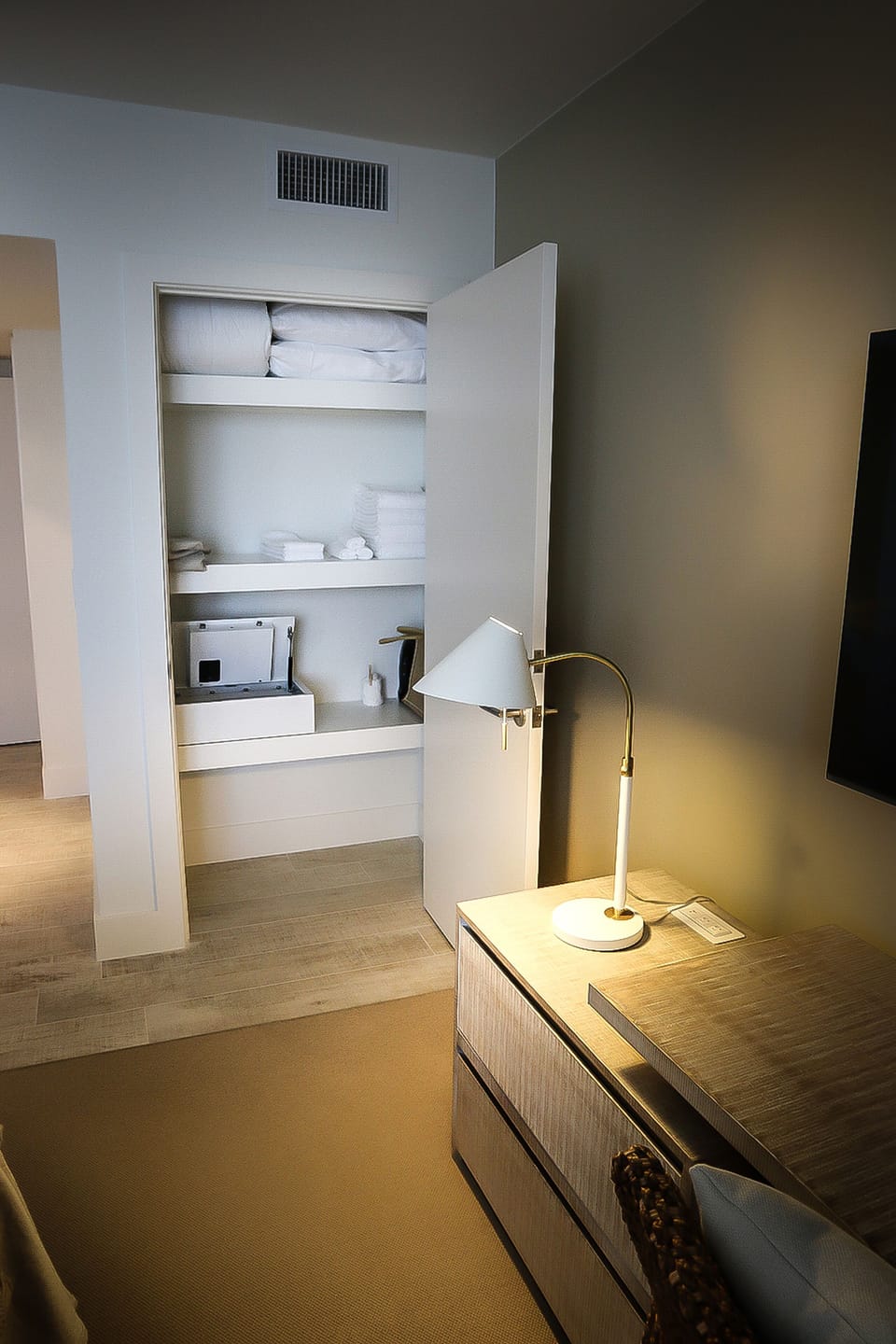 Signature Condo, 1 Bedroom, Balcony, Ocean View (10L06) | 1 bedroom, premium bedding, in-room safe, individually furnished