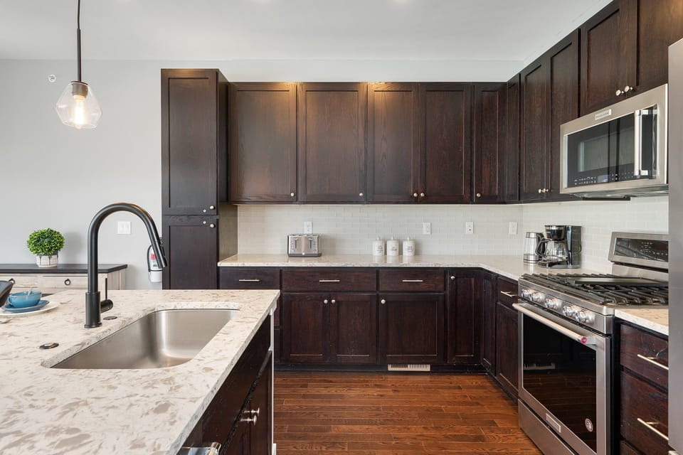 Fully Equipped Chef's Kitchen