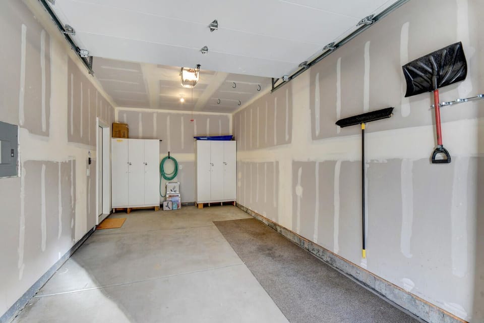 Single Car Heated Garage