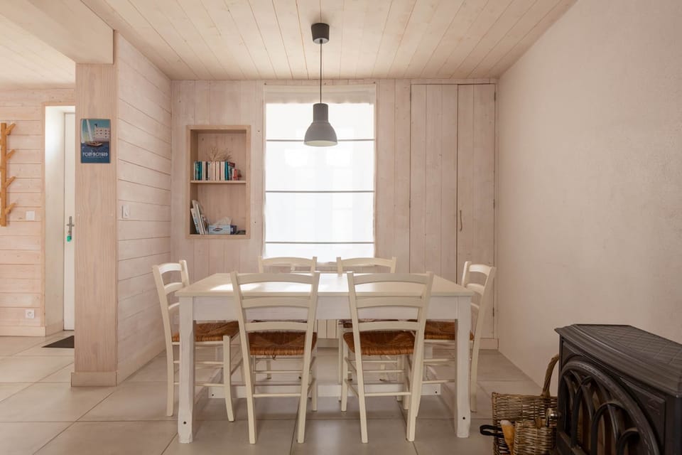 location-vacances-la-couarde-salle-a-manger