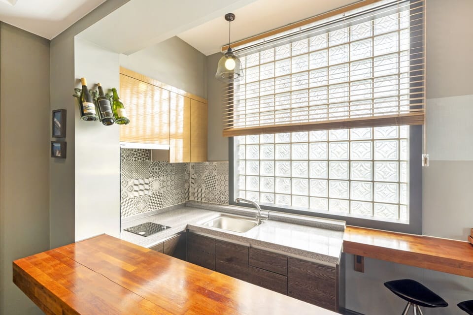 Fridge, electric kettle