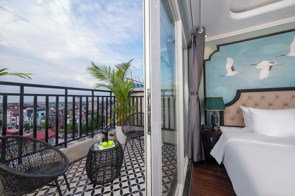Luxury Double Room | Minibar, in-room safe, desk, laptop workspace