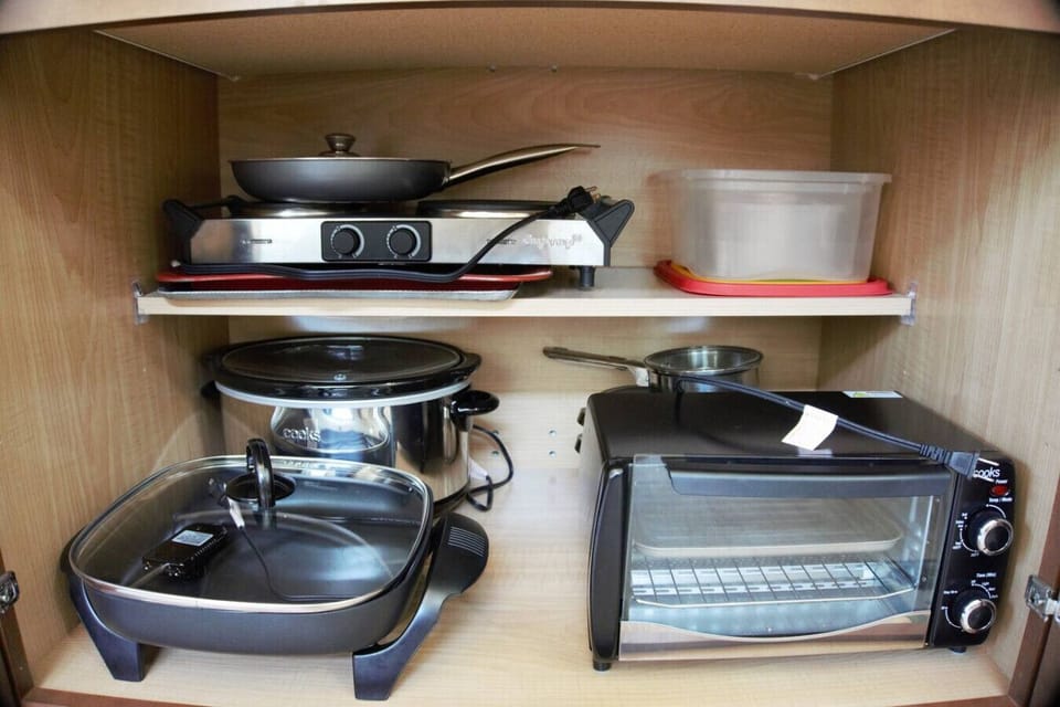 Crockpot, electric frying pan, hot plate and toaster oven