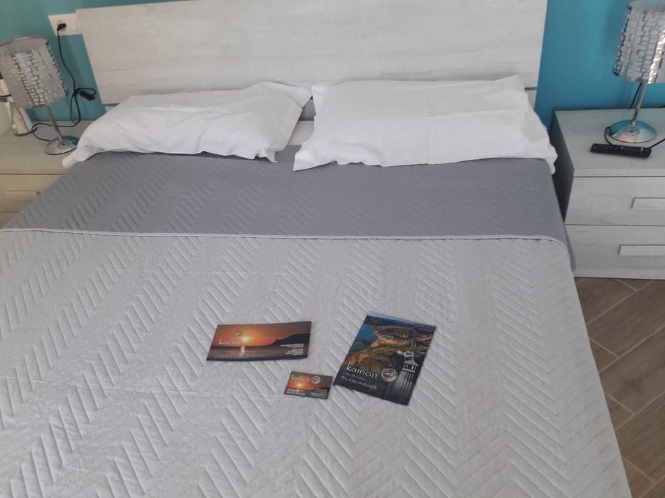 Panoramic Room, Balcony | Frette Italian sheets, premium bedding, down comforters