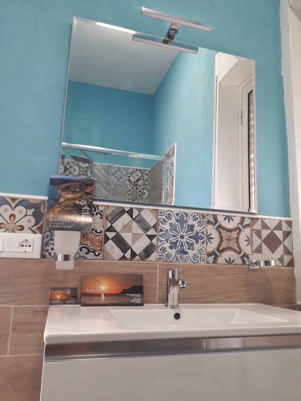 Panoramic Room, Balcony | Bathroom sink