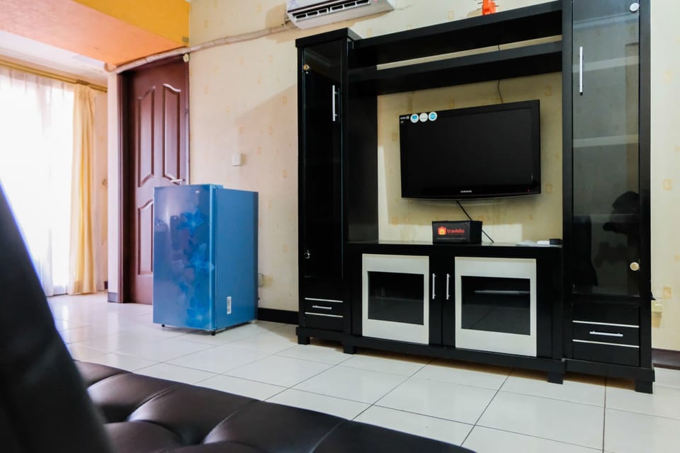 Room | Living area | TV