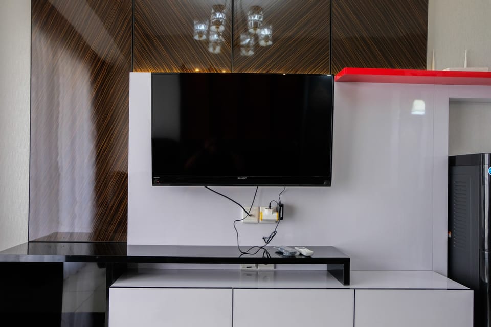 Room | Living area | TV