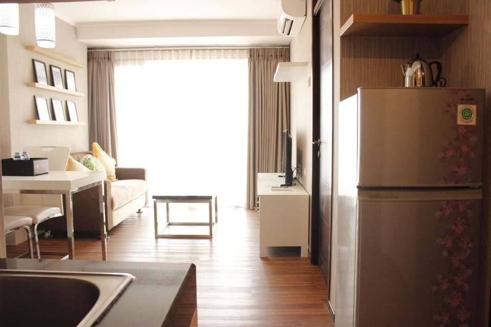 Room | Living area | TV