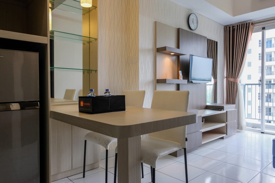 Room | Living area | TV