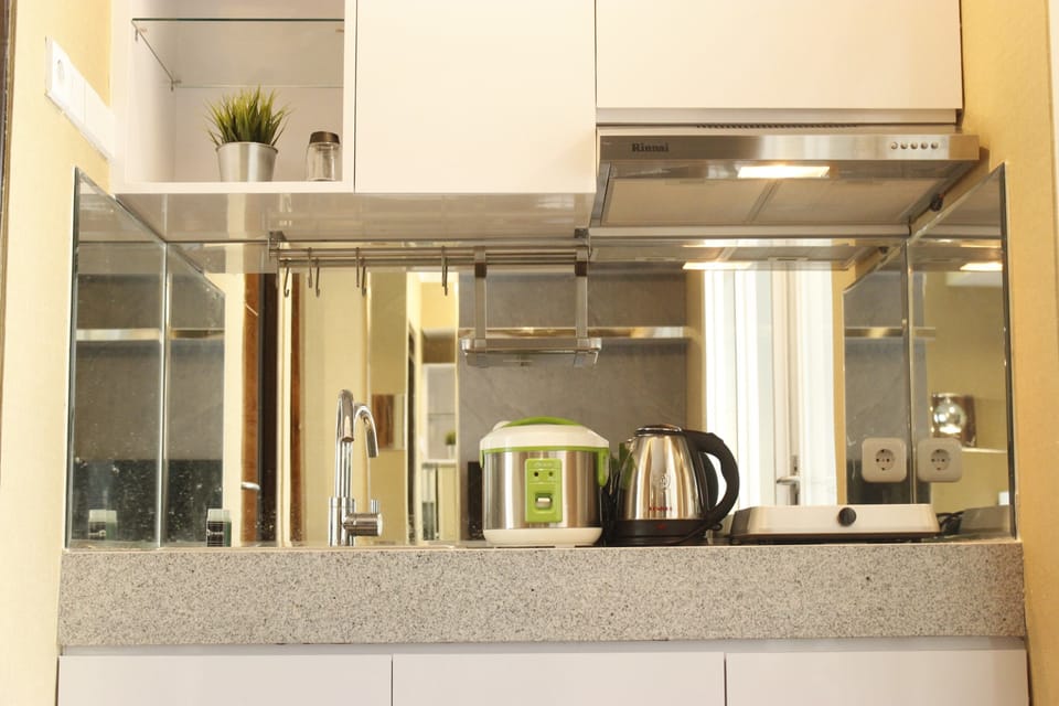 Room | Private kitchen | Fridge, stovetop, electric kettle, cookware/dishes/utensils