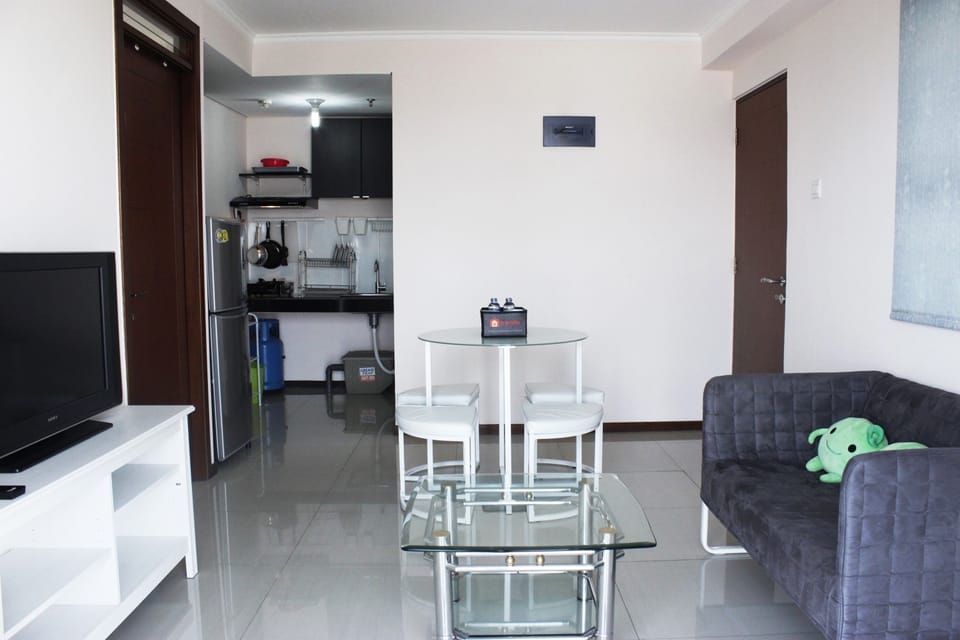 Room | Living area | TV
