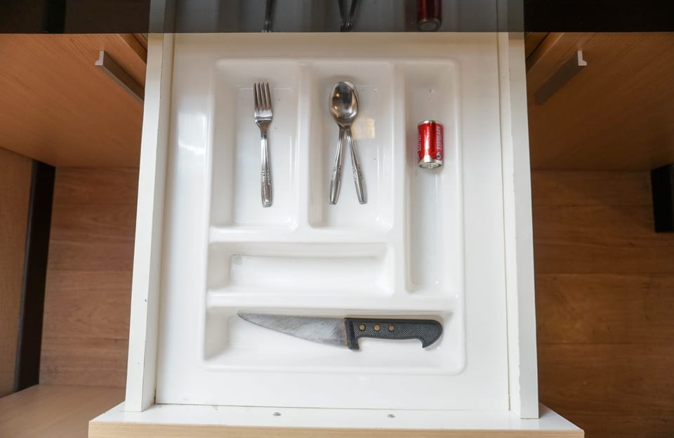 Room | Private kitchenette | Fridge, stovetop, electric kettle, cookware/dishes/utensils