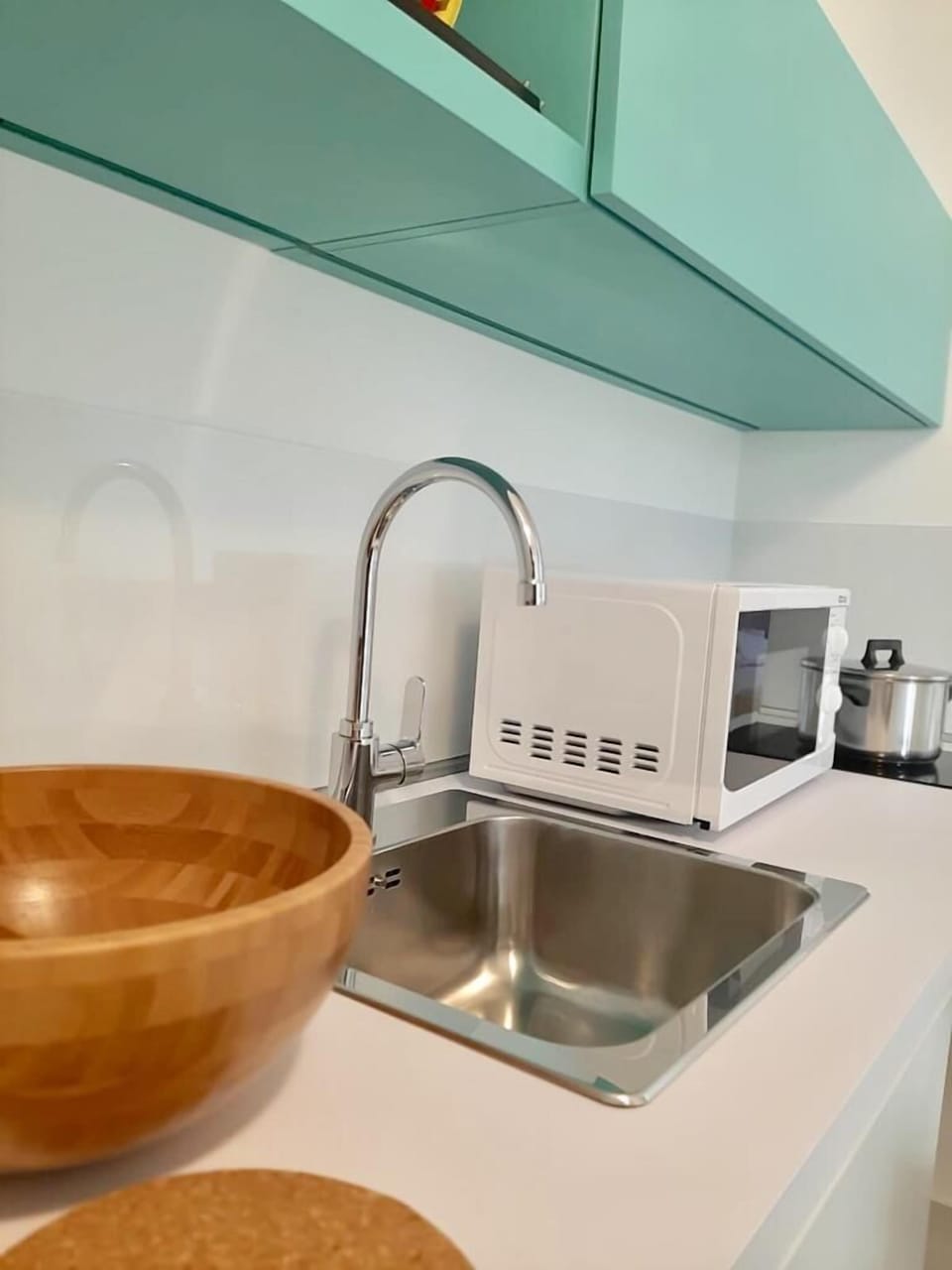 Exclusive Studio, Kitchenette (Bennistra) | Private kitchenette | Full-size fridge, oven, stovetop, coffee/tea maker