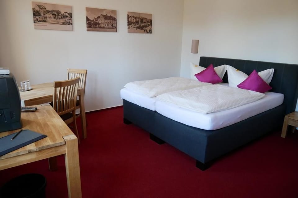 Double Room | Desk, cribs (surcharge), rollaway beds (surcharge), WiFi (free)