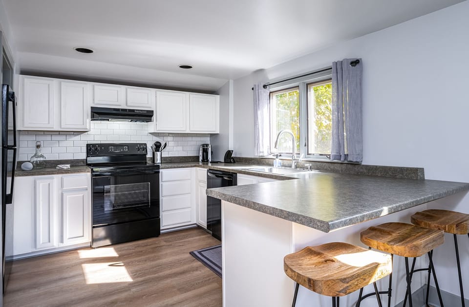 Guesthouse B | Private kitchen | Coffee/tea maker, microwave, freezer