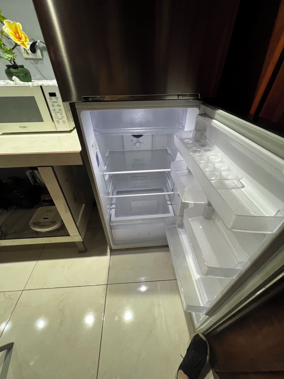 Family Apartment, 1 Bedroom | Private kitchen | Fridge