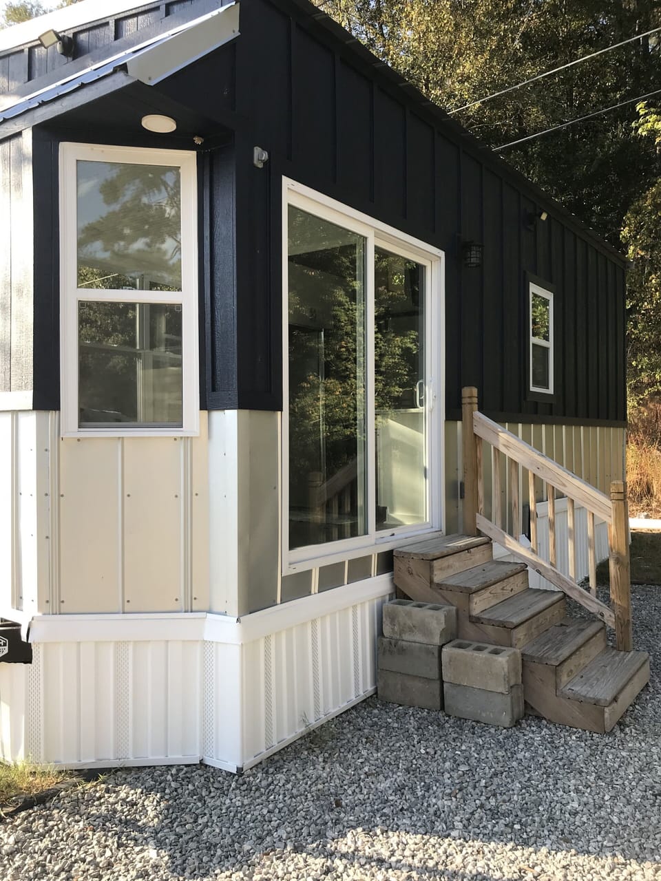 A view of the outside of the home 