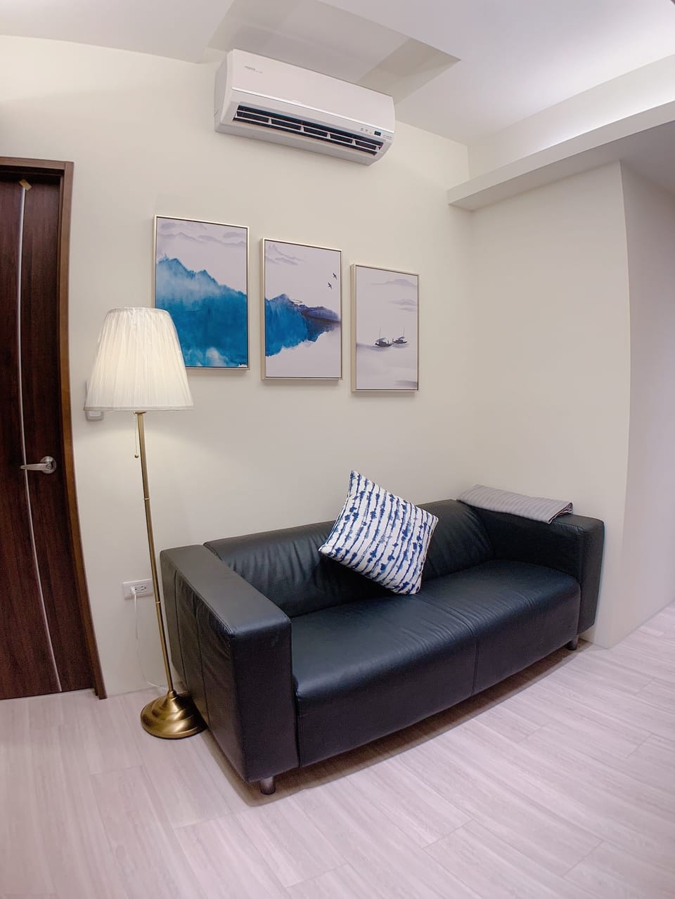 Family Suite | Living area | Flat-screen TV
