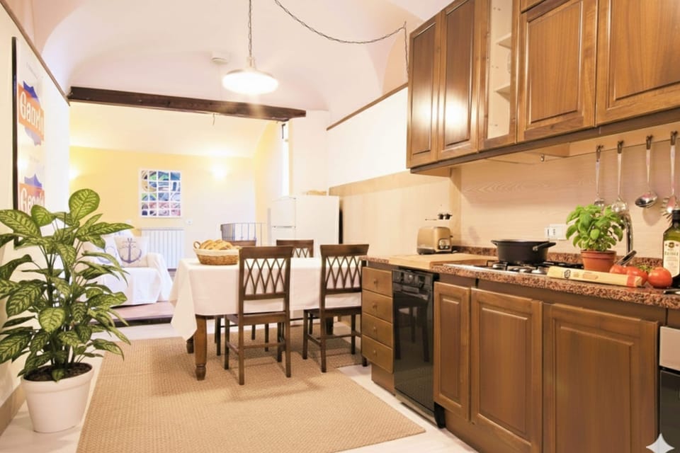 Apartment, 2 Bedrooms | Private kitchen | Full-size fridge, microwave, oven, stovetop