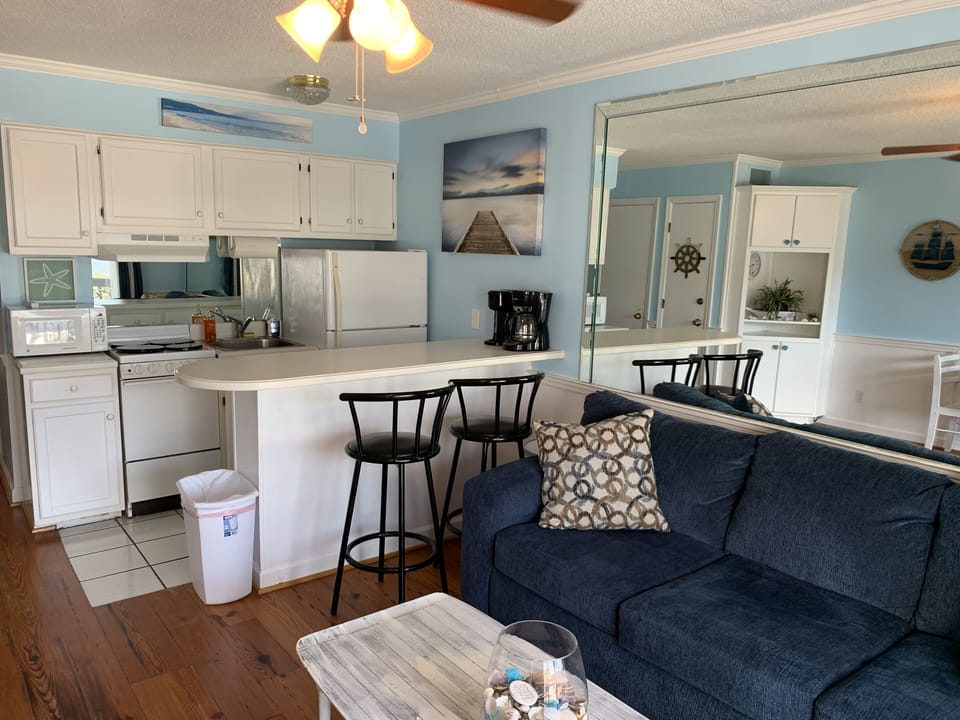 Kitchen with bar area 