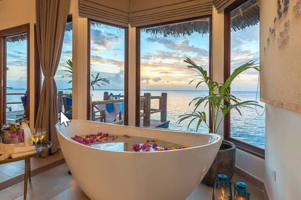 Luxury Villa, 1 Bedroom, Ocean View, Overwater | Private spa tub