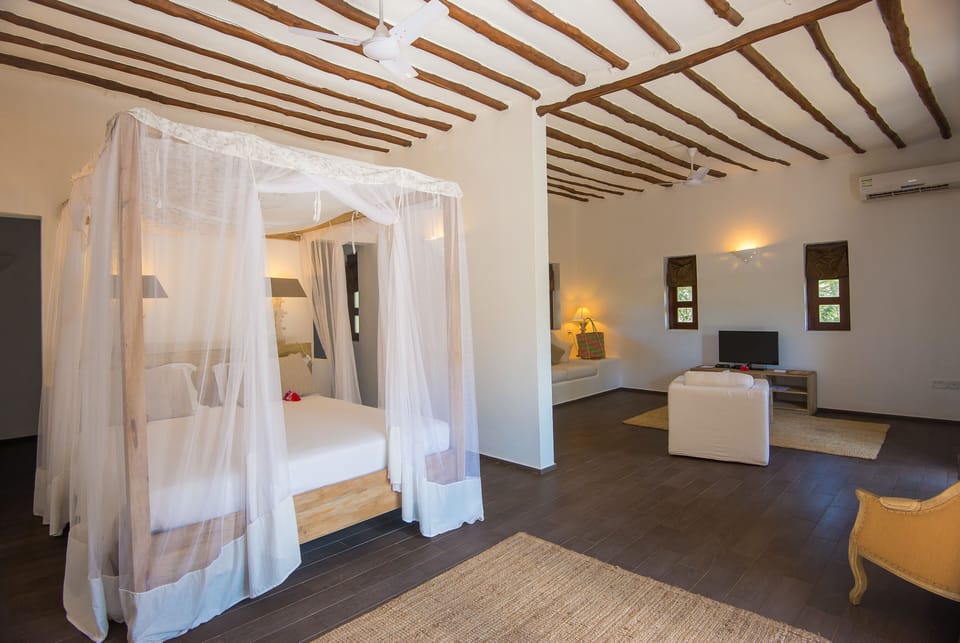 Superior Villa, 1 Bedroom, Ocean View | Frette Italian sheets, premium bedding, minibar, in-room safe