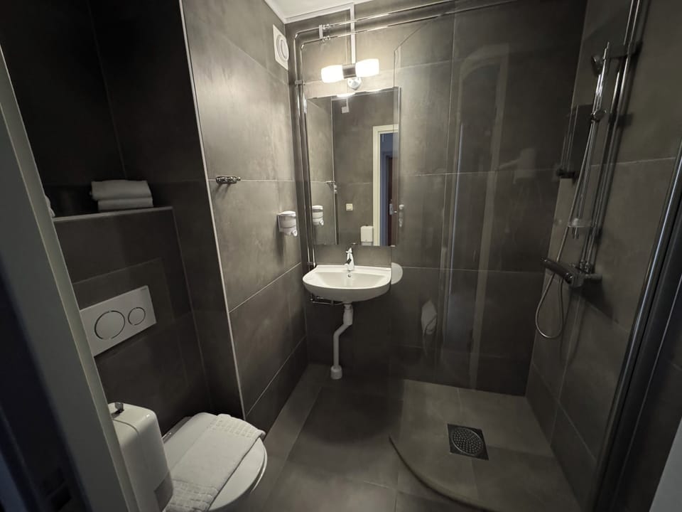 Shower, free toiletries, hair dryer (on request), towels