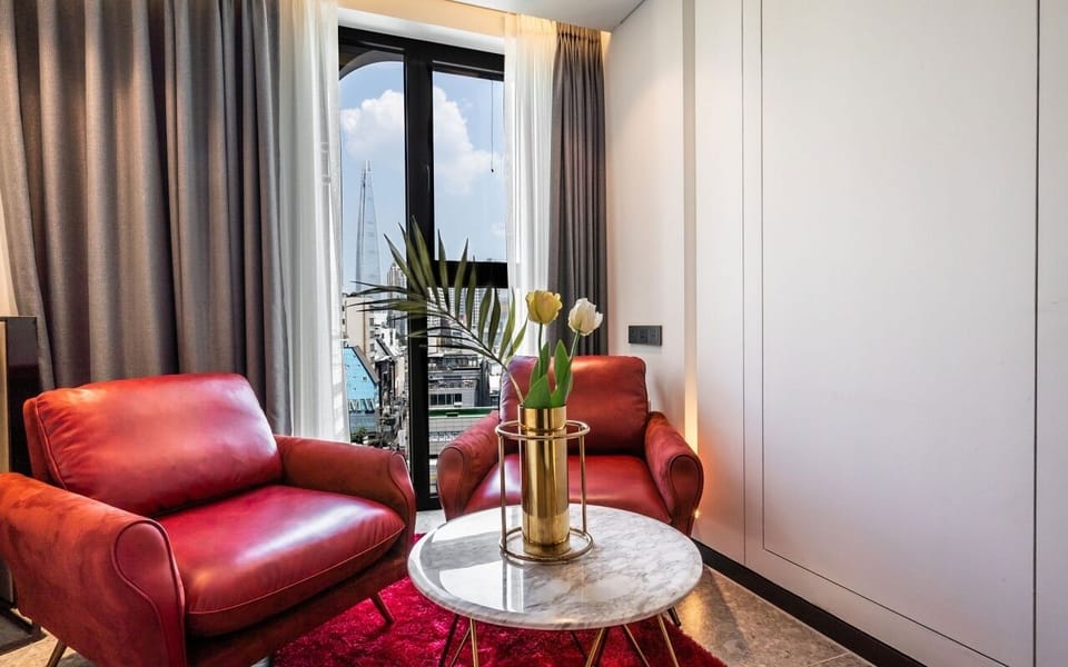 Suite (Check in at 15, No Parking) | Free WiFi, bed sheets