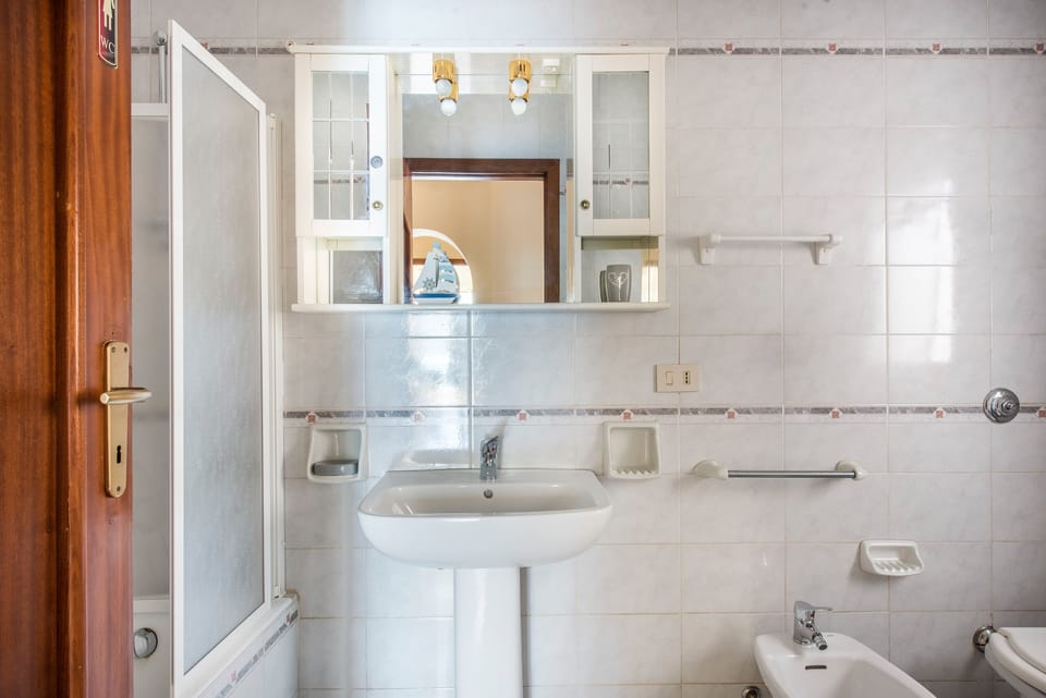 Casetta Vista Mare in Piazza a Mondello by Wonderful Italy Apartment in Palermo