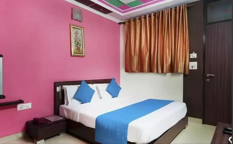 Rollaway beds, free WiFi