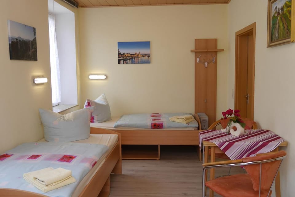 WiFi (free), bed sheets