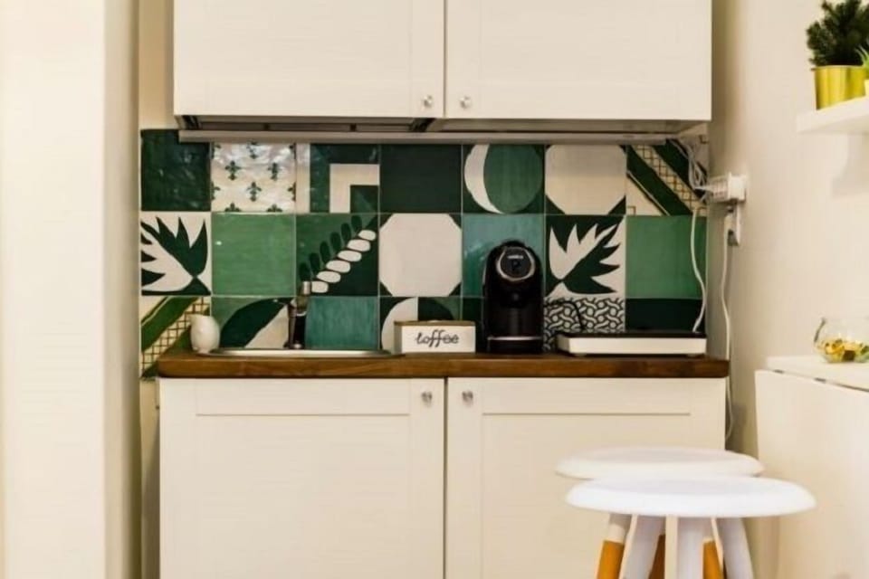Classic Double Room | Private kitchenette | Espresso maker, coffee/tea maker, electric kettle