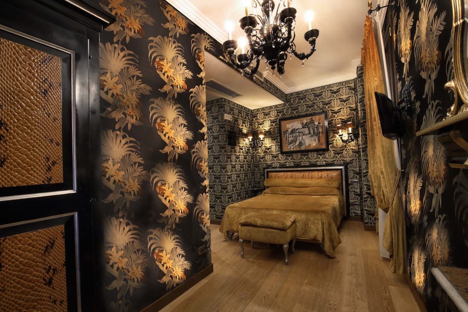 Superior Double Room | In-room safe, soundproofing, WiFi (free), individually decorated