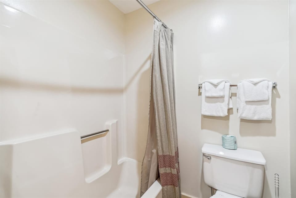 Shower/tub combo