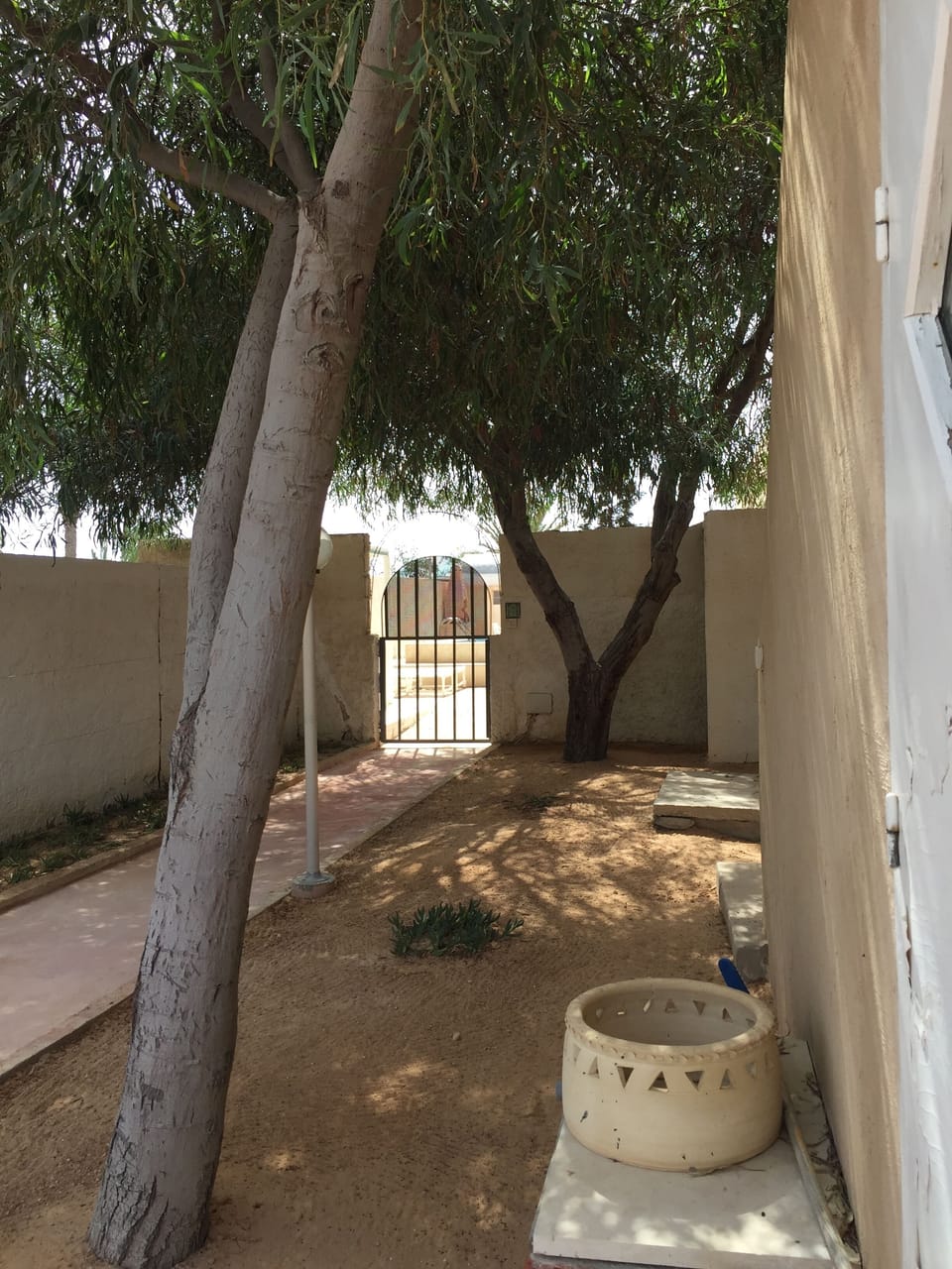 independent villa with private pool, covered parking Villa in Tunisia