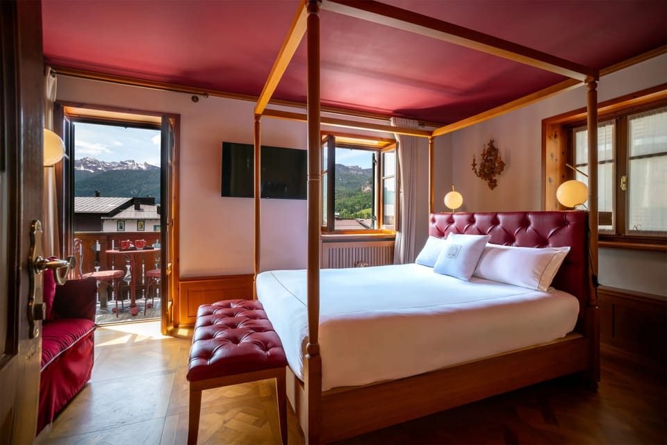 Superior Double Room (Emotion) | In-room safe, free WiFi, bed sheets