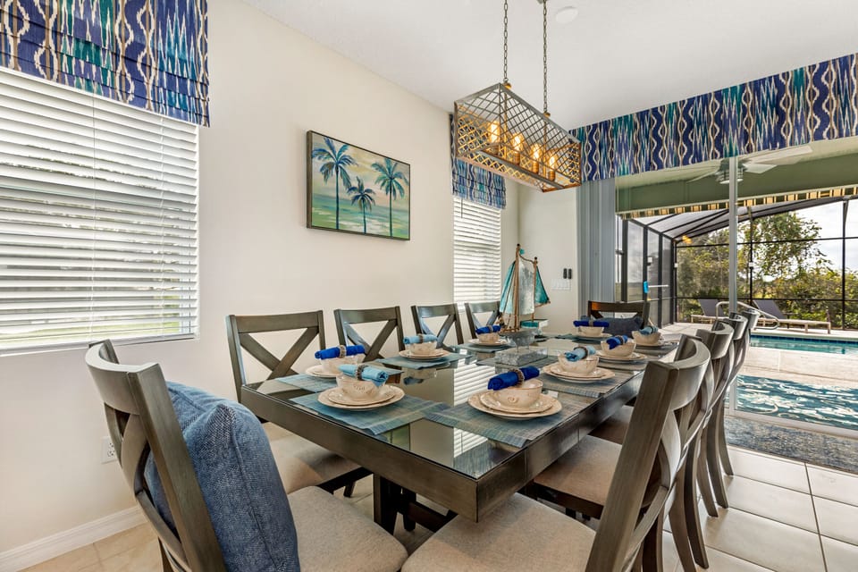 large dining area and additional counter seating
