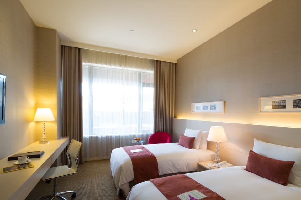 Deluxe Twin Room, 2 Twin Beds, 2nd Floor | Minibar, in-room safe, desk, iron/ironing board