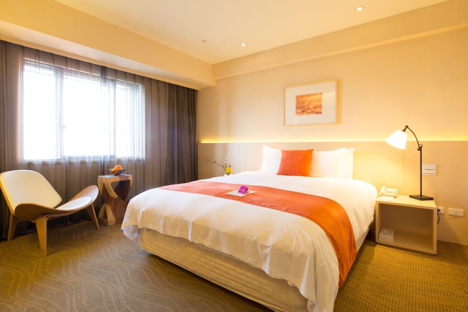 Deluxe Double Room, 1 Double Bed, 2nd Floor | Minibar, in-room safe, desk, iron/ironing board