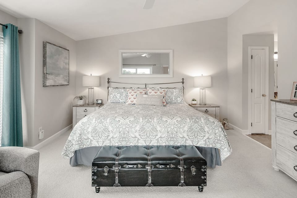 King Size Master Suite with Flat Screen TV, Ceiling Fan and Vaulted Ceiling