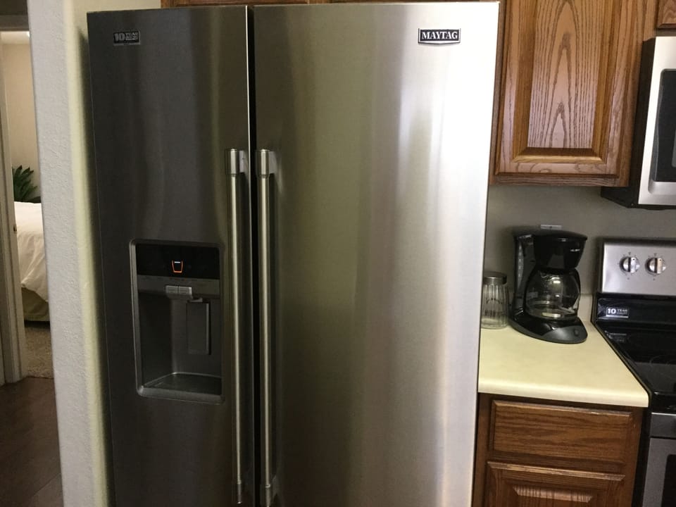 Large, family sized fridge with Front ice and water