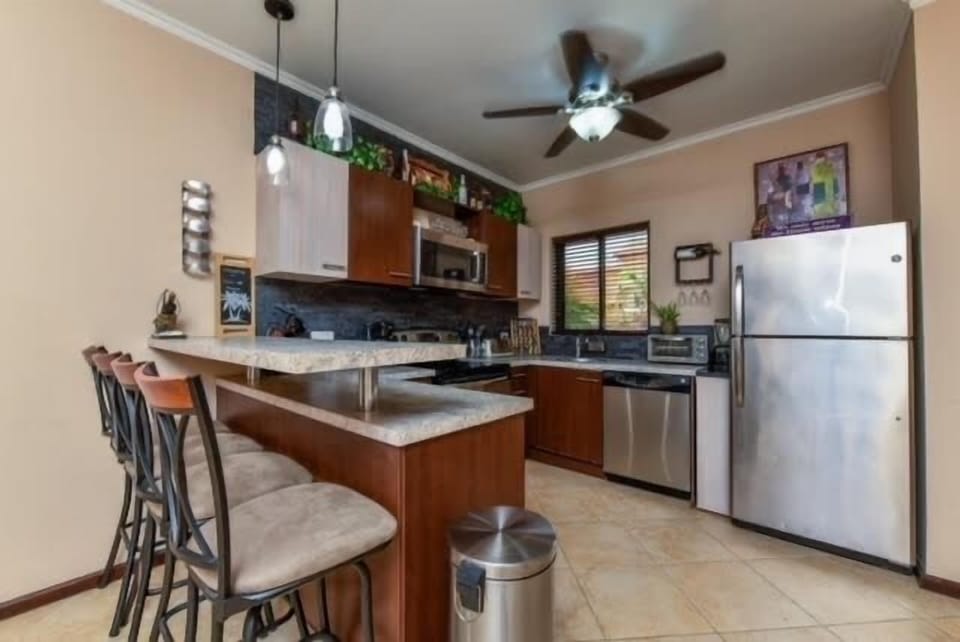 Kitchen/Tabletop Bar