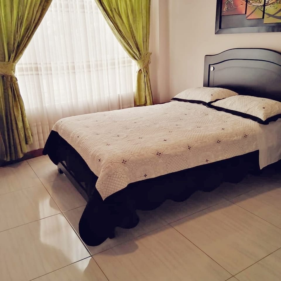 Business Room | WiFi (free), bed sheets